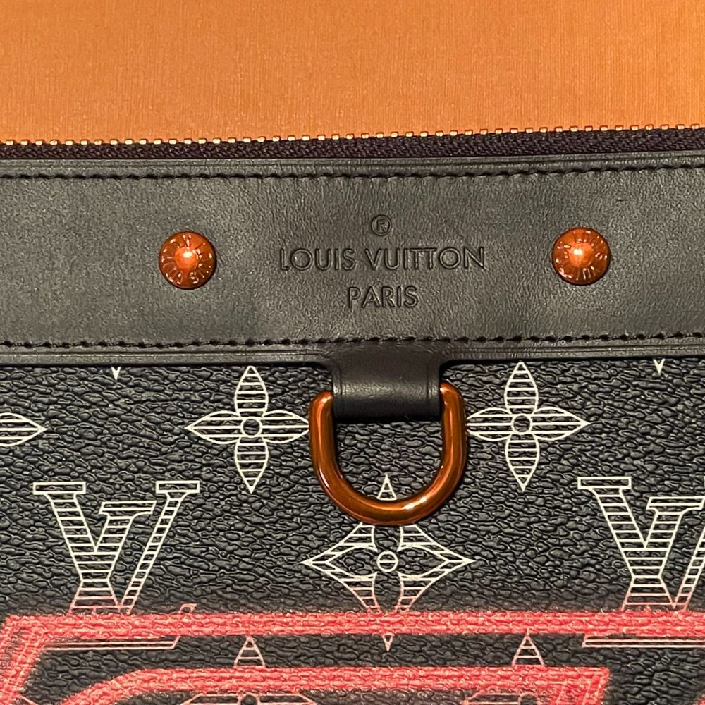 ❌SOLD❌ New LOUIS VUITTON Limited Edition Upside Down Apollo Pochette GM - Picture 4 of 13